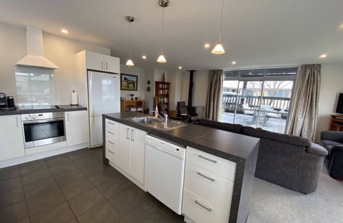 Twizel Apartment | Star Gaze on Rhoboro Rd