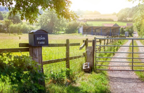 Shepshed Cabin | Star Gazing Bell Tent Farm Stay