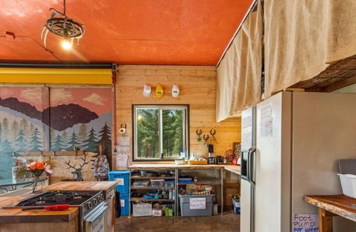Missoula Cabin | Star-gazing, pet-friendly, remote The Blind Cabin with Hot Tub near Missoula, MT