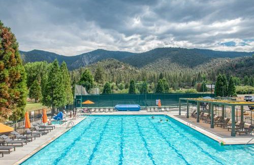 Pine Mountain Club House | Star House Unique Home with 360 Mountain Views!