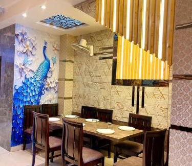 Aligarh Hotel | STAR INN