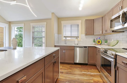 Lakeland North House | Star Lake Waterfront Craftsman Modern