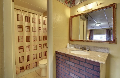 Macomb Hotel | Star Motel