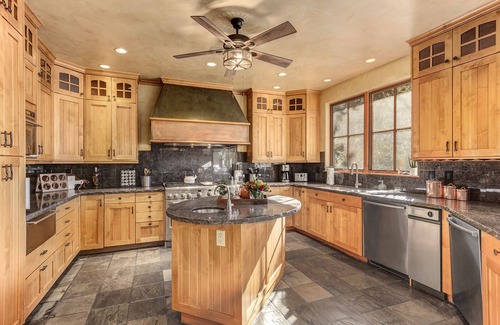 Elk Crossing House | Star Mountain Lodge💎23 Guests🏔️Grotto Waterfall🌊Theater🍿Game room🧖‍♀️Spa