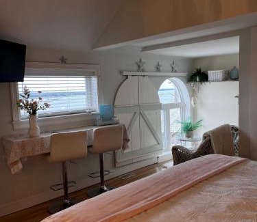 Fergusons Cove Bed & Breakfast | Star of the Sea B&B