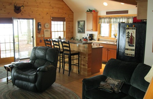 Sidney Cottage | Star Point on Snow Pond in the Belgrade Lakes