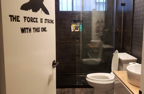 Lower Bal House | [STAR WARS] House-Walking distance to BART& Mall | 40mins to San Francisco | 講中文