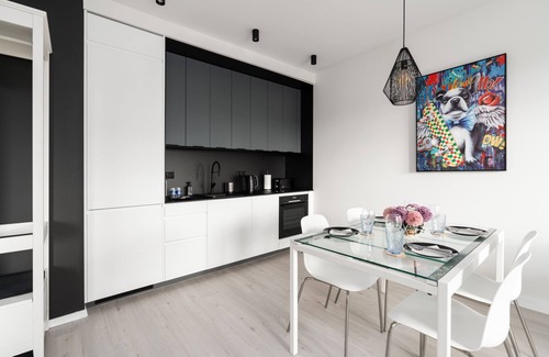 Grunwald Apartment | Stara Cegielnia by Renters Prestige
