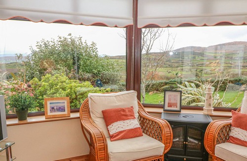 Eyeries Cottage | STARBAY HOUSE, pet friendly, with open fire in Eyeries, County Cork