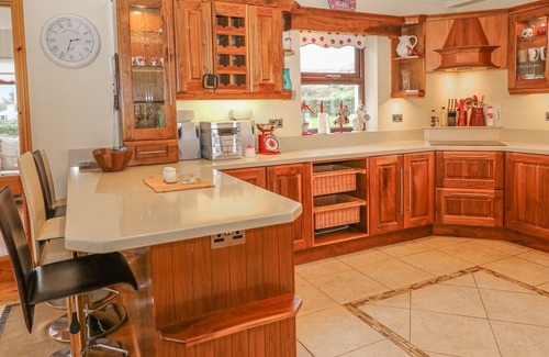 Eyeries Cottage | STARBAY HOUSE, pet friendly, with open fire in Eyeries, County Cork