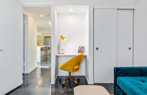 Racquet Club Estates Villa | Starburst PS by ACME House Company