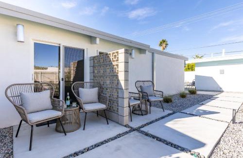 Racquet Club Estates Villa | Starburst PS by ACME House Company