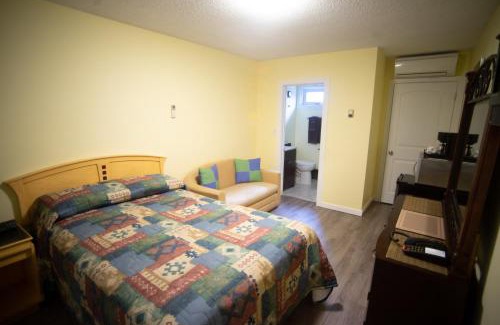 Camrose Hotel | Stardust Motel