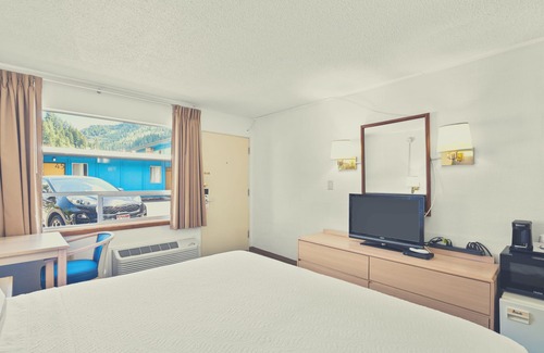 Wallace Hotel | Stardust Motel Wallace