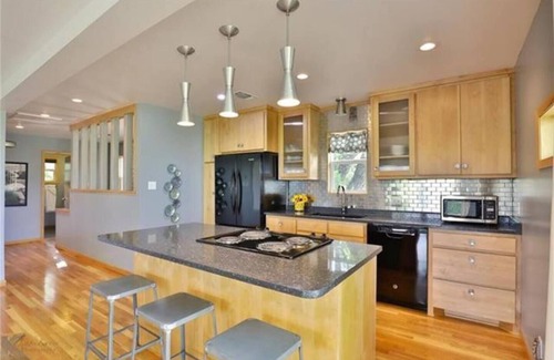 Coleman House | Stardust Retreat: 2 Houses, 6 Bedrooms on 3 Acres