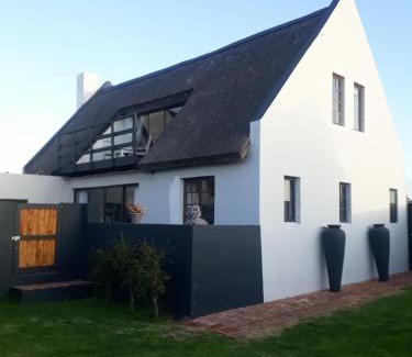 Struisbaai House | StarFish Accommodation