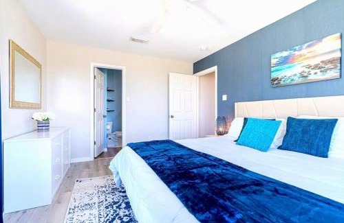 Surfside Beach House | Starfish Beachfront Swim-Up