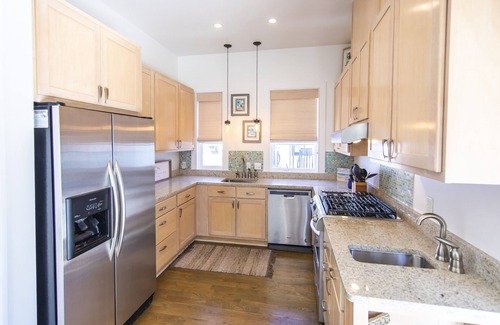 Treetop Apartment | Starfish Carriage House