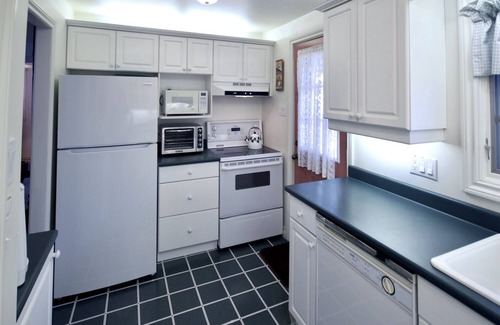 Grand Bend Cottage | Starfish Cottage- Waiting For Your Stay!