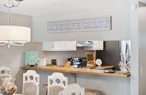 Laguna Beach Estates House | Starfish Hideaway! 90 Second Walk To The Beach!