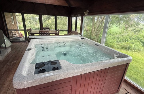 Otoe County House | Stargaze & Soak! Private Acreage with Hot Tub, Firepit & Chickens