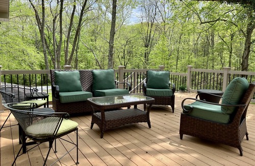 Simpson House | Stargaze w/Family + 14 min from Legacy Farm!