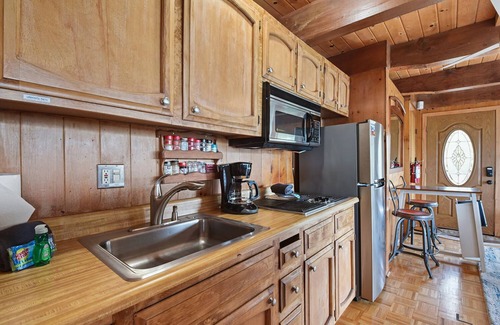 Crystal Bay Condo | Stargazer | Lakefront Getaway w/BBQ on Deck & Stunning Views