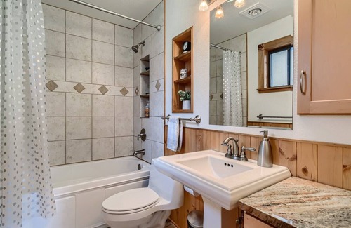 Florissant Cabin | Stargazer’s Sanctuary