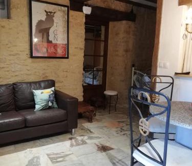 Saint-Chamassy Apartment | Stargazer Studio