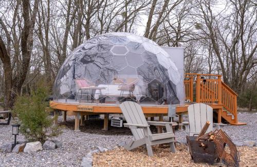Gober Other | Stargazing domes on a farm