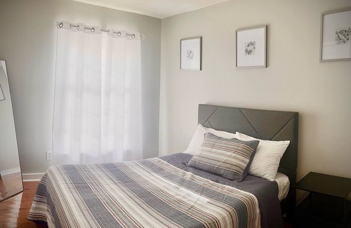 Woodstock House | Stargazing Retreat Next To Downtown Woodstock!