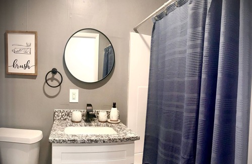 Woodstock House | Stargazing Retreat Next To Downtown Woodstock!