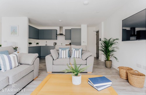 Newbury Apartment | Starhost Residences Brand New 2 Bedroom Apartment in Newbury Town Centre