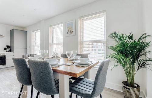 Newbury Apartment | Starhost Residences Brand New 2 Bed Apartment in Newbury Town Centre