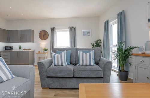 Newbury Apartment | StarHost Residences - Brand New 2 bedroom Apartment in Newbury