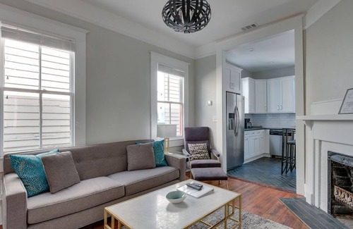 Thomas Square House | Starland Grey Upstairs Flat