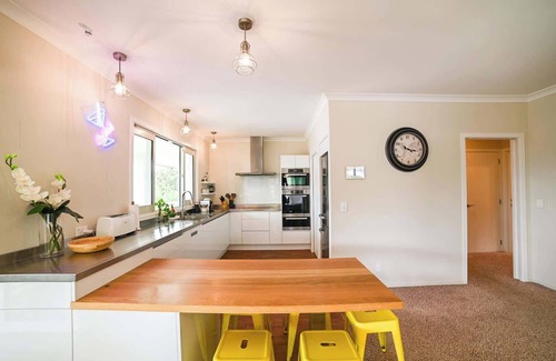 Lake Tekapo House | Starlight Lakevista Vista - 5BR Hideaway & Hot Tub