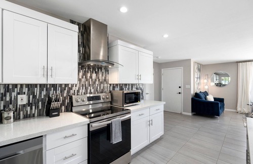 Park Scottsdale Four House | Starlight Pool Table & Hot Tub!