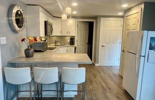 Coquitlam Apartment | Starlight Poolside ~ 1 bedroom suite