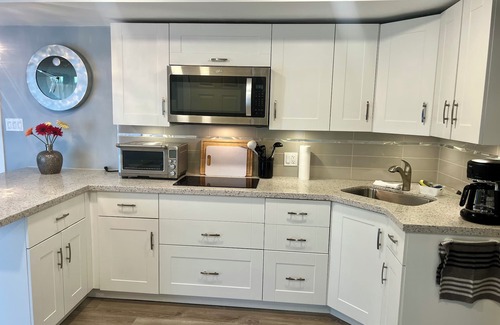 Coquitlam Apartment | Starlight Poolside ~ 1 bedroom suite