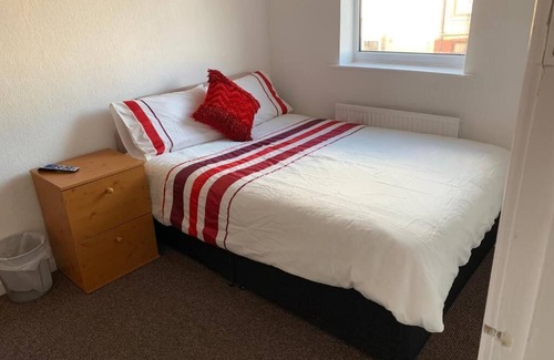 Leigh Hotel | Starlight Self Service