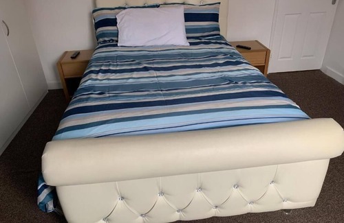 Leigh Hotel | Starlight Self Service