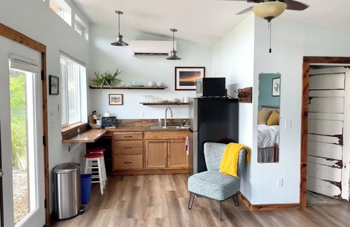 Paonia Apartment | Starlight Studio- Quiet & Peaceful , Beautiful Mt Views!
