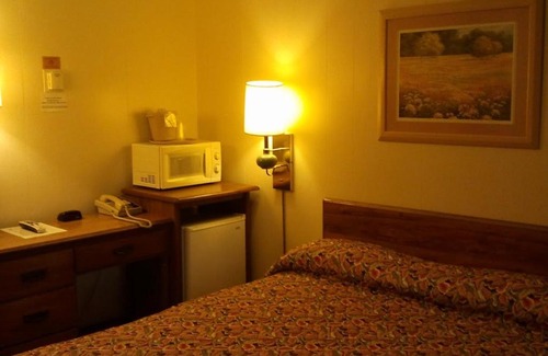 Sextonville Hotel | starlite motel