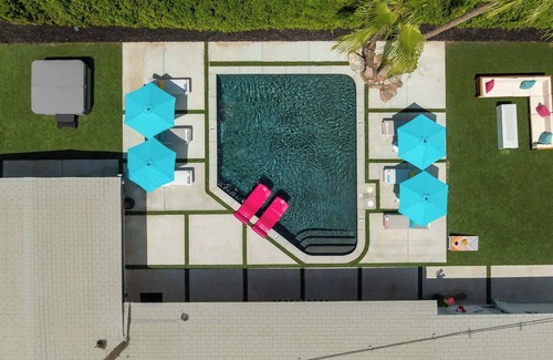 Palm Springs House | Starlite Safari Where Desert luxury Meets Mid Century Charm