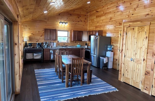 Rogers Cabin | Starry Night at Red River Gorge: Wi-Fi/Hot Tub