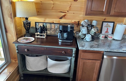 Rogers Cabin | Starry Night at Red River Gorge: Wi-Fi/Hot Tub