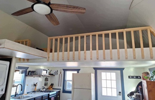Custer County Cabin | Starry Night Cabin 1-Bedroom with Loft and Mountain Views on US 93