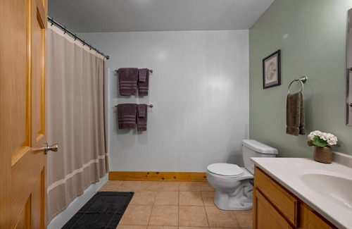 Stecoah Cabin | Stars Over Stecoah 3Bd/3Ba Cabin w/ Hot Tub & Sauna