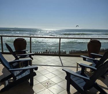 Rosarito House | Stars stunning oceanfront condo